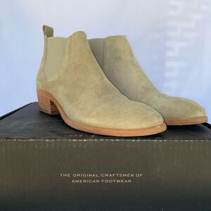 Frye Carson Suede Chelsea Boot Size 10